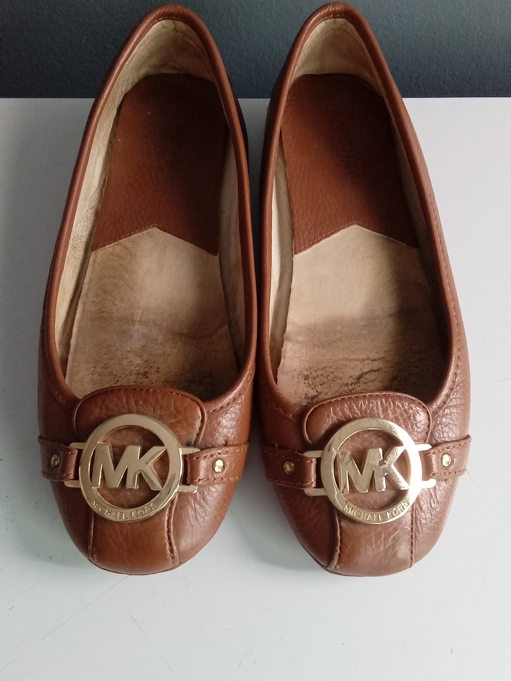 Michael Kors Fulton Moccasin Flats Luggage Brown Leather Gold MK Logo Size 8.5